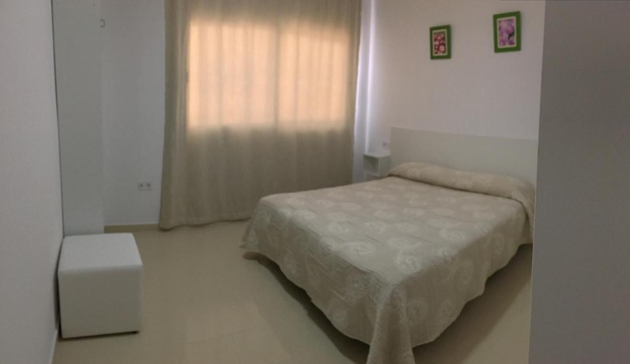 Apartamentos Carmen Teresa Torremolinos Exteriör bild
