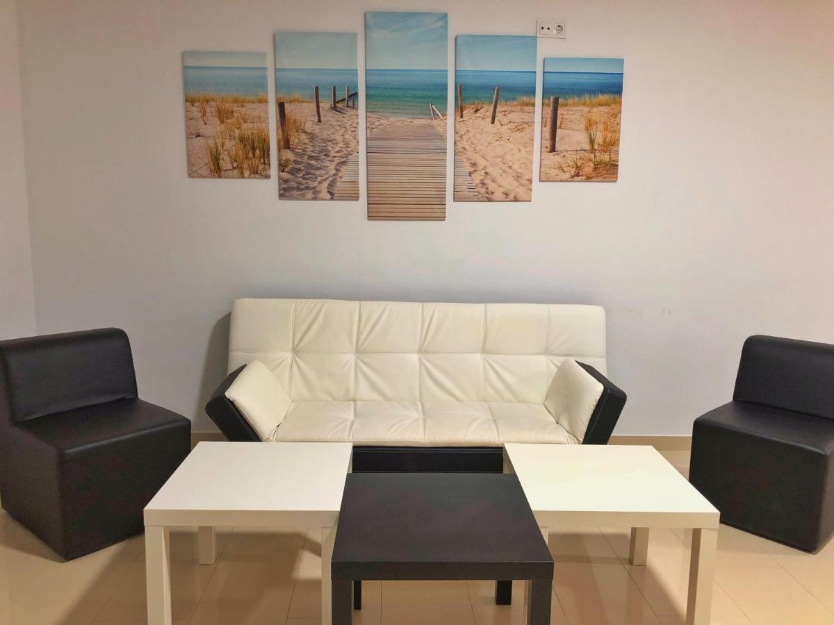 Apartamentos Carmen Teresa Torremolinos Exteriör bild