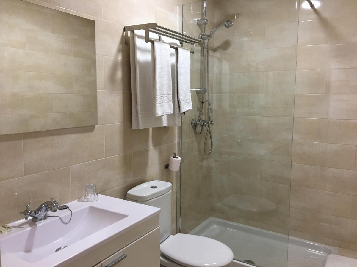 Apartamentos Carmen Teresa Torremolinos Exteriör bild