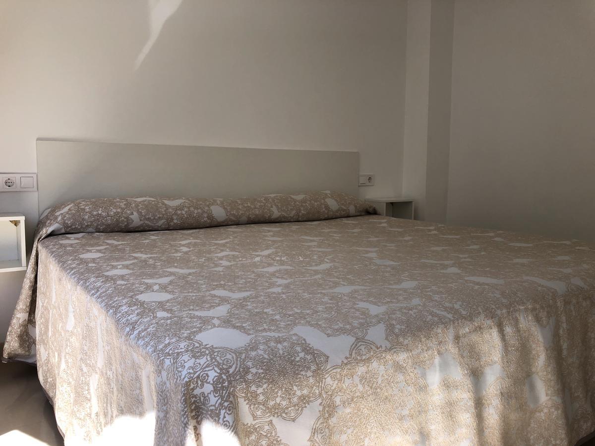 Apartamentos Carmen Teresa Torremolinos Exteriör bild