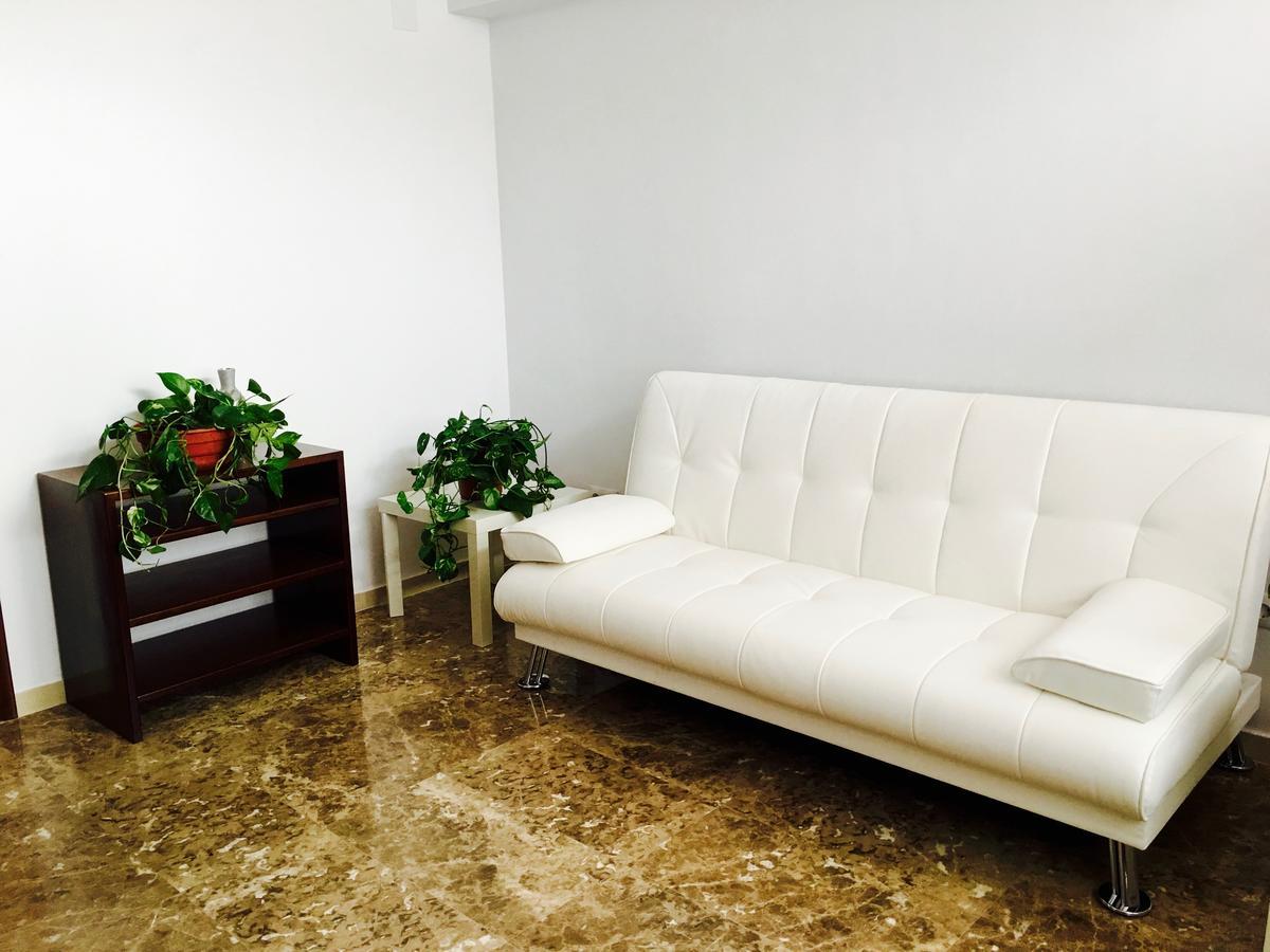 Apartamentos Carmen Teresa Torremolinos Exteriör bild